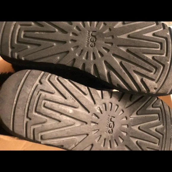 Ugg Australia Bailey boots (black) sz 7 - Picture 9 of 14